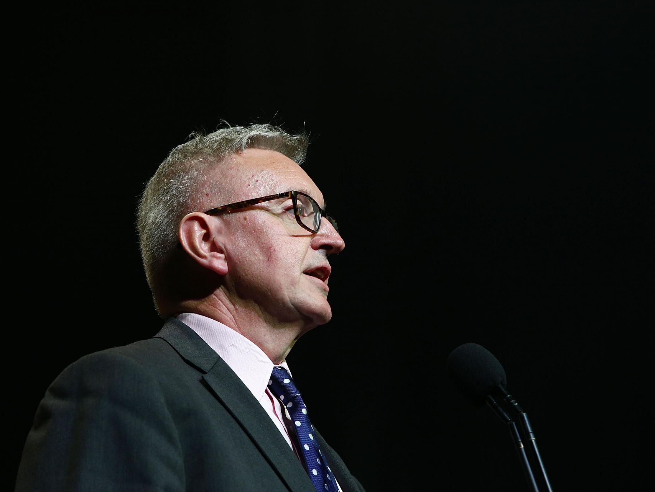 Coronavirus: Australian minister resigns after visiting holiday home during lockdown