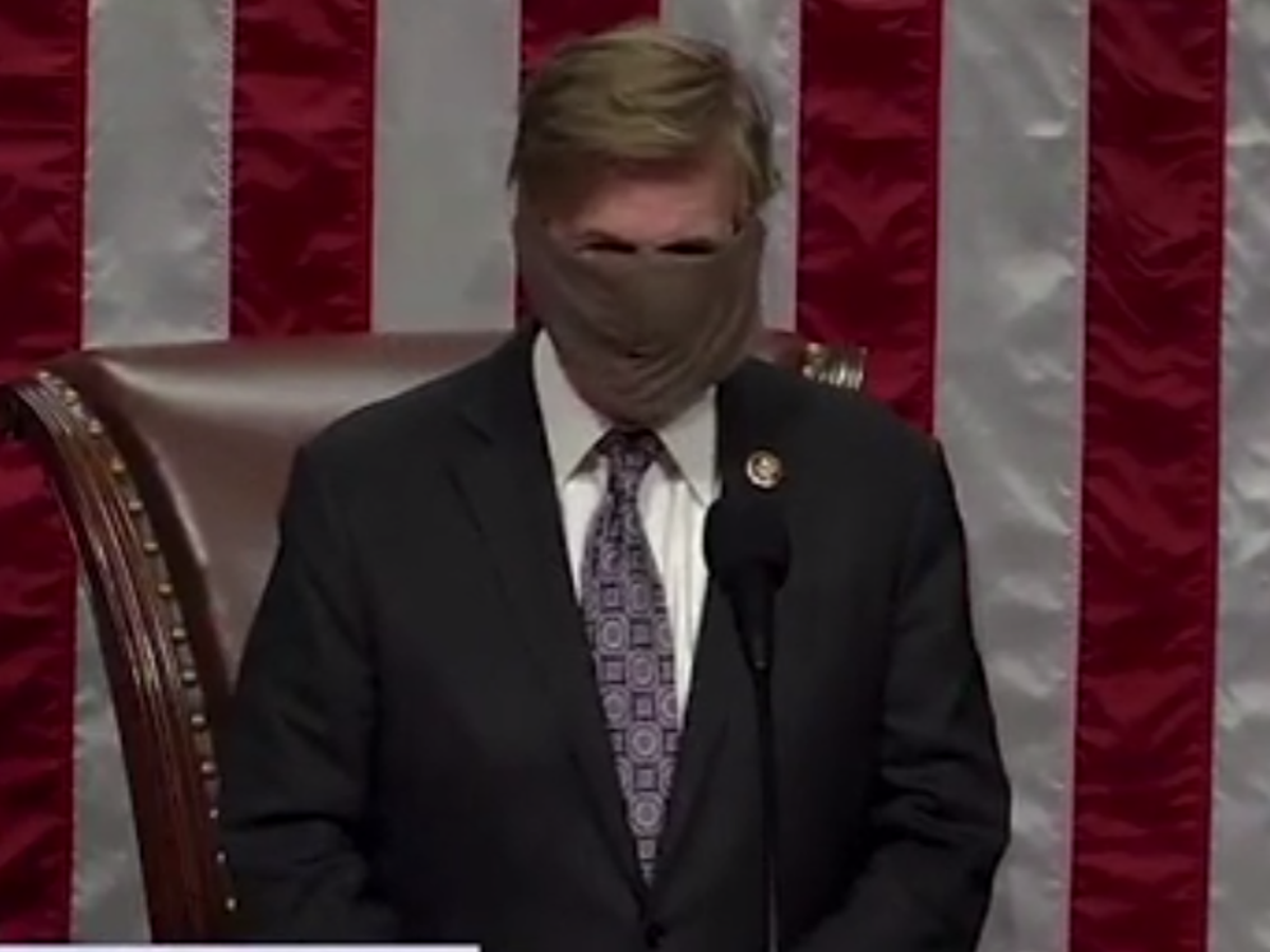 Congressman covers face with scarf to gavel in ‘pro-forma’ House session