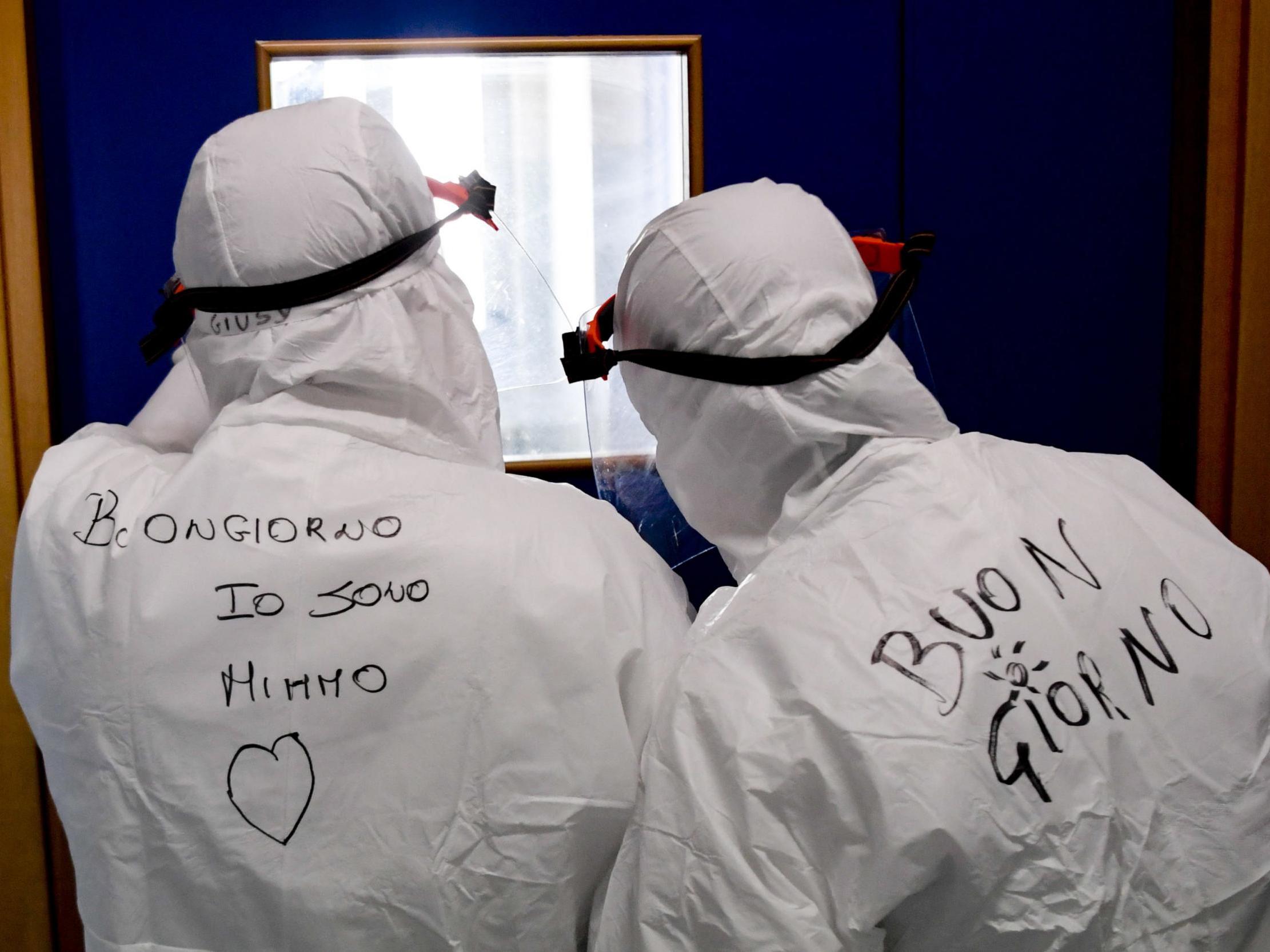 Related video: Cuban doctors wave flags as they arrive in Italy to help fight coronavirus