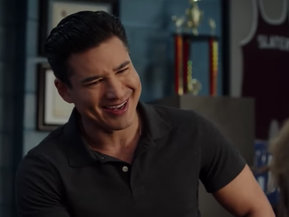 Mario Lopez in the Saved by the Bell reboot
