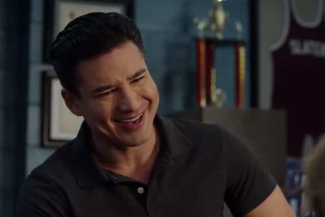 Mario Lopez in the Saved by the Bell reboot