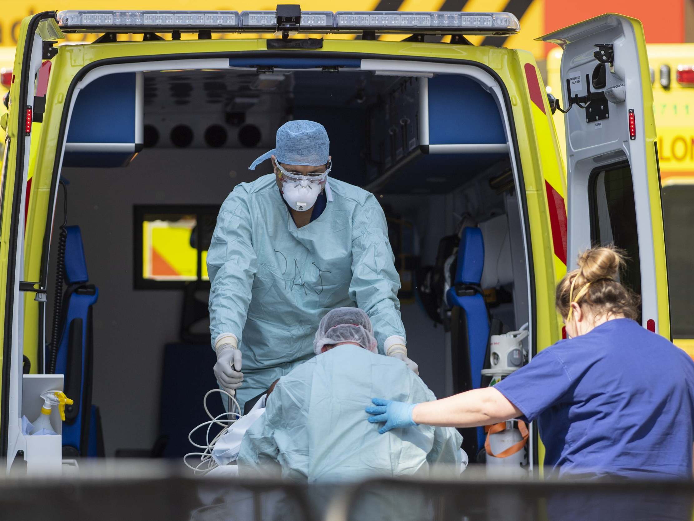 A nurse in an intensive care unit in Scotland hit out at the dearth of protective gear which fits women in a message shared by her friend on Twitter