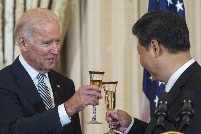 Then Vice President Joe Biden and President Xi Jinping toast during a state luncheon for China on 25 September 2015 in Washington DC