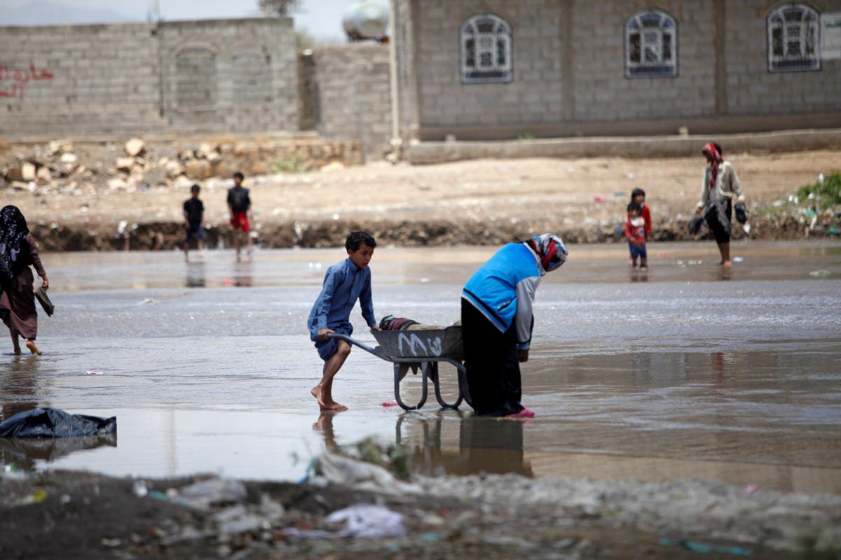 Saudi-led coalition bombs Yemen ‘dozens’ of times despite declaring ceasefire last week to combat coronavirus