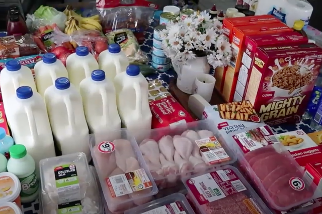 Mum of 16 uses 'not hoarding' sign while grocery shopping