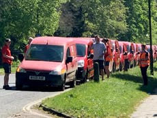 Postman of 33 years gets procession of Royal Mail vans at funeral