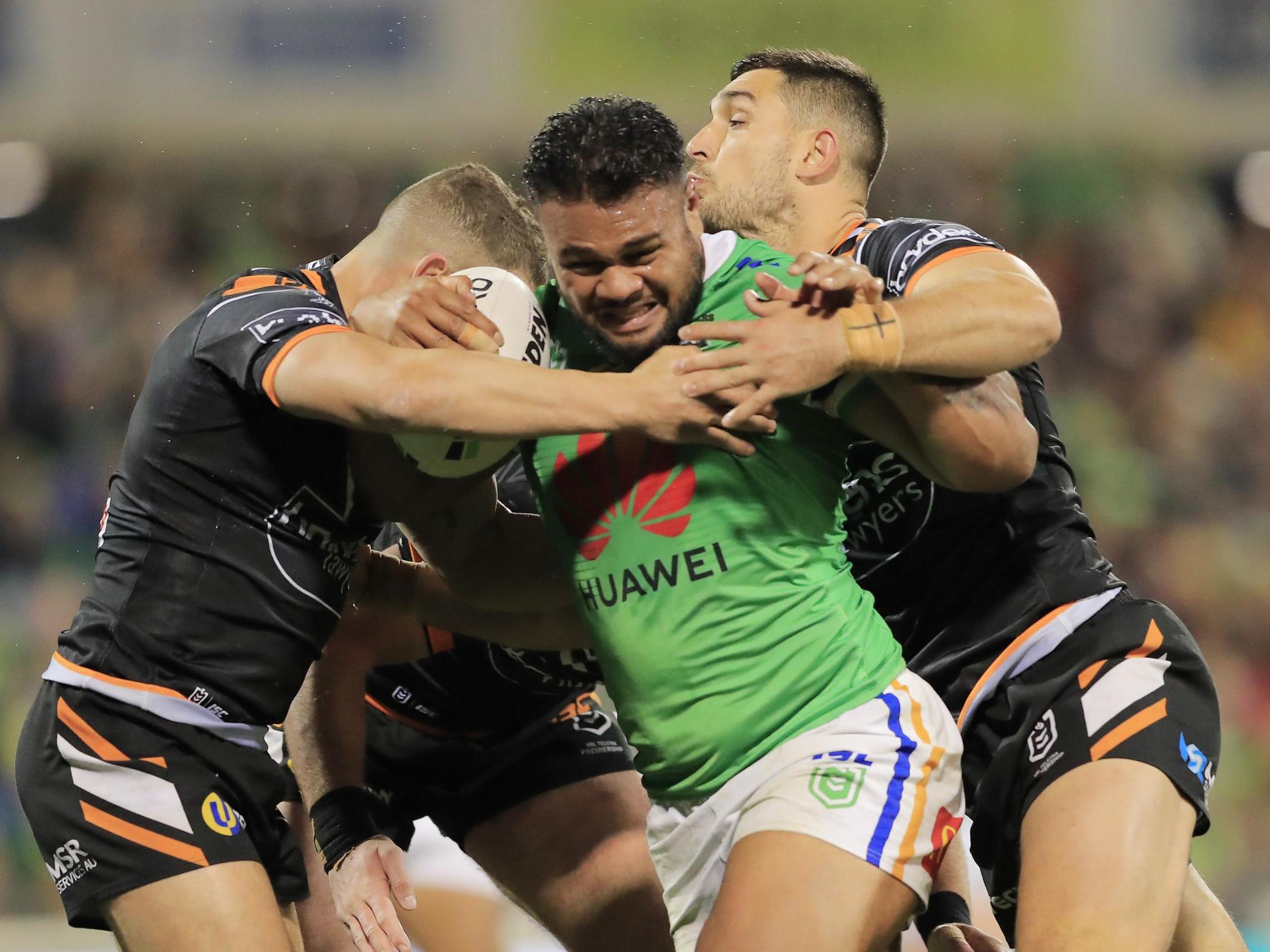 &apos;Absurd and dangerous&apos;: Top medical body tells NRL to slow down plans for spectators