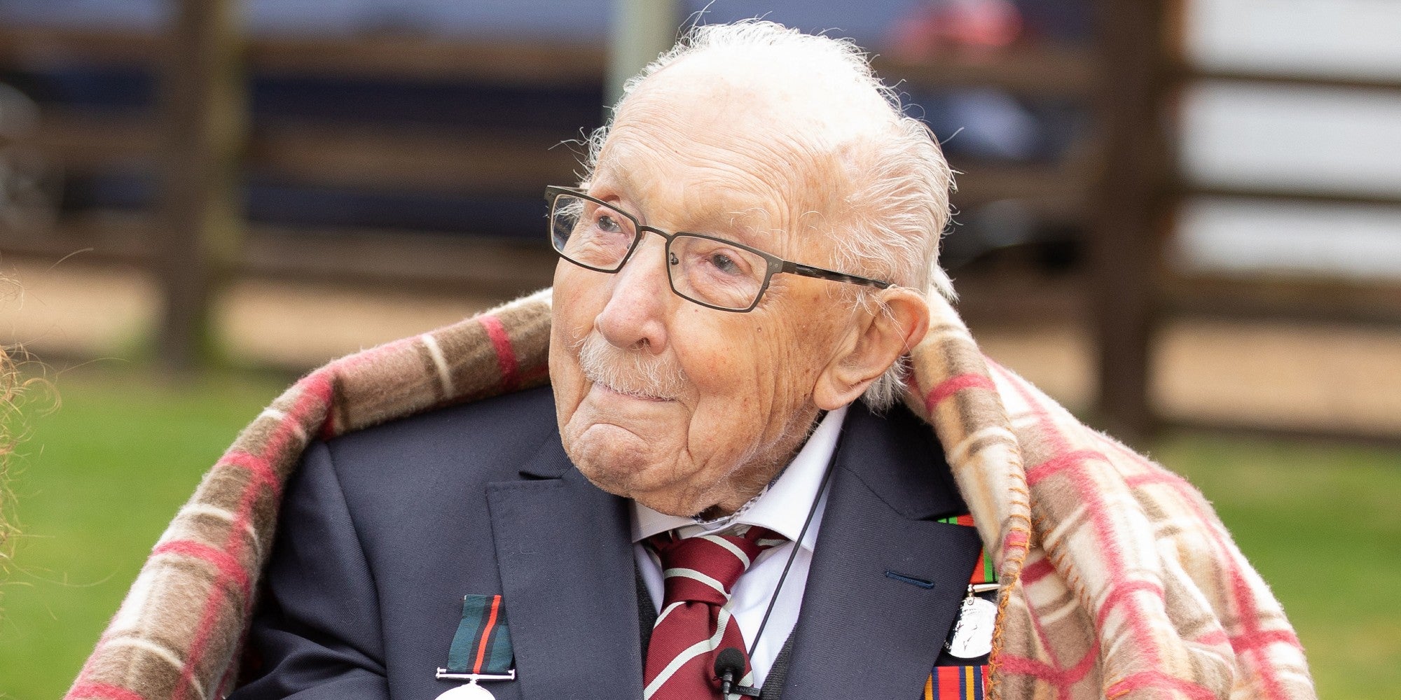 Captain Tom Moore: Internet sends birthday messages for ...