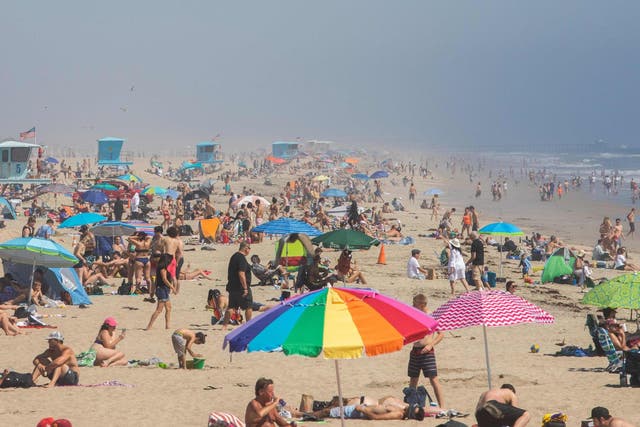 Related video: Coronavirus: Beaches packed with thousands of people due to Californian heat wave