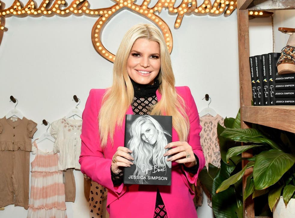 Jessica Simpson with a copy of her ‘Open Book’