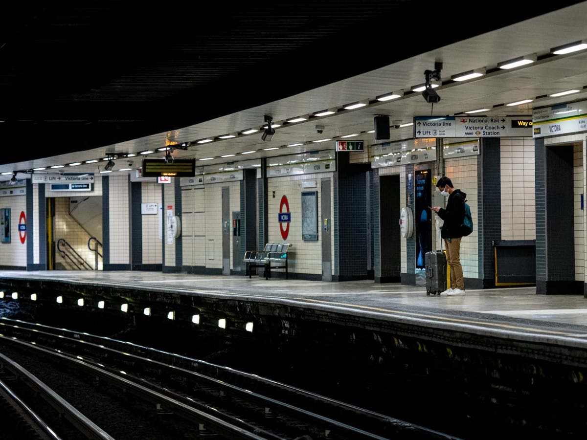 Has station. Слоун-сквер станция метро. London tube.