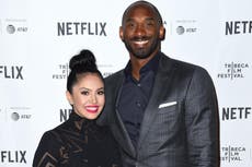 Vanessa Bryant opens letter from Kobe after finding it day before