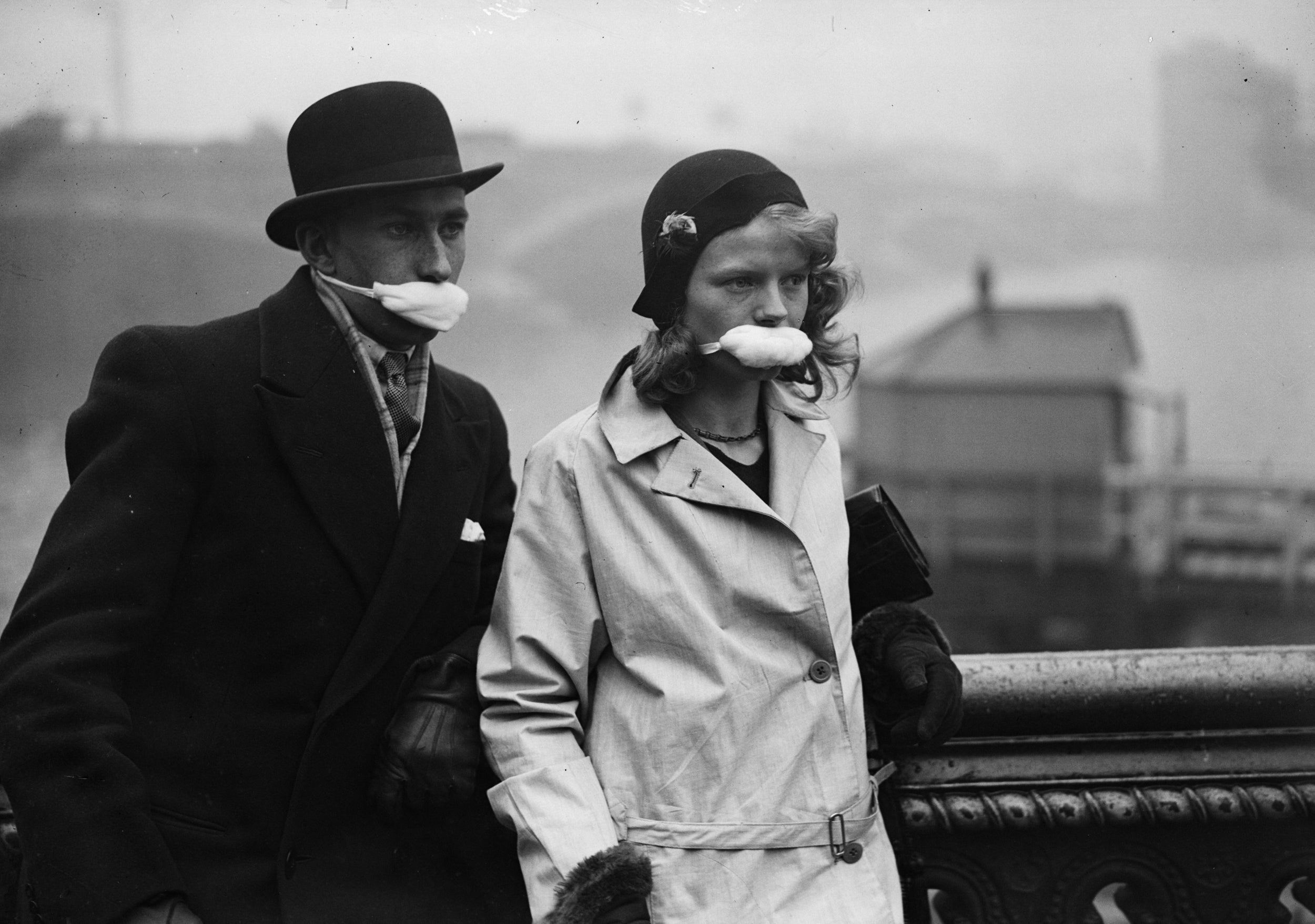 Londoners wear masks in a bid to stave off the flu in the 1940s