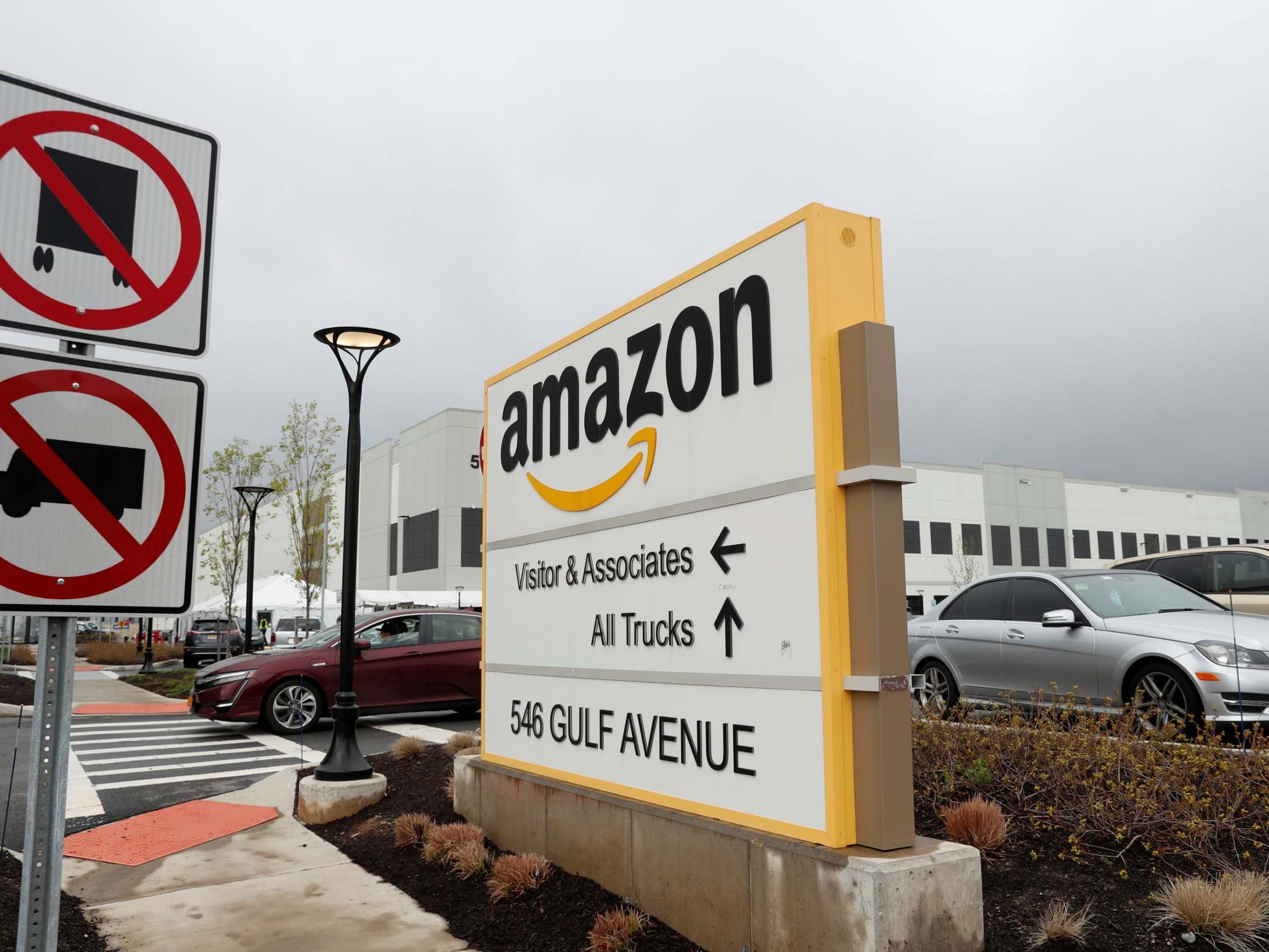 Coronavirus: Amazon to stop its hazard pay increase for frontline employees at end of May