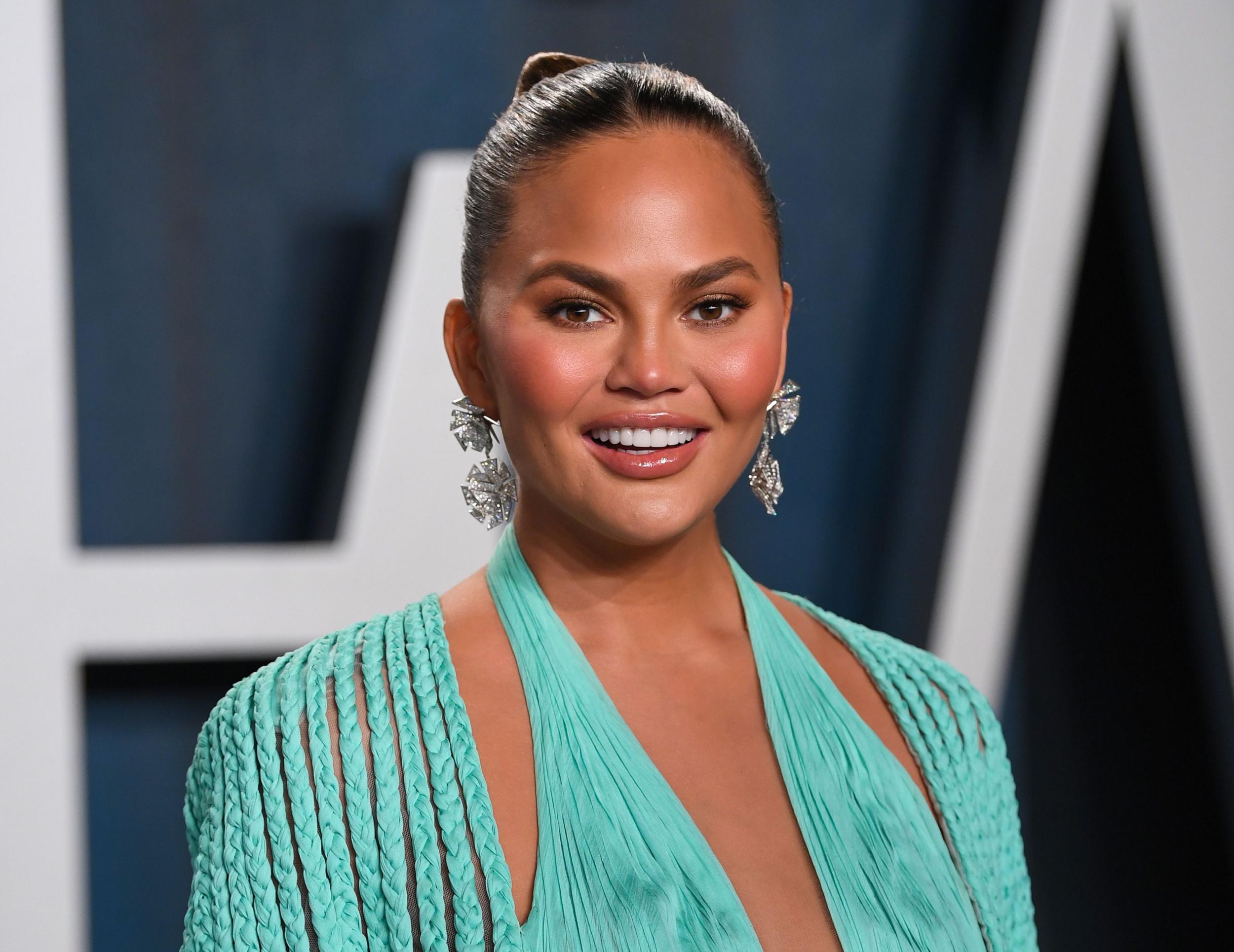 Chrissy Teigen Admits She Feels ‘crappy After Comments By Food Writer 