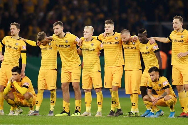 Dynamo Dresden players during the penalty shootout