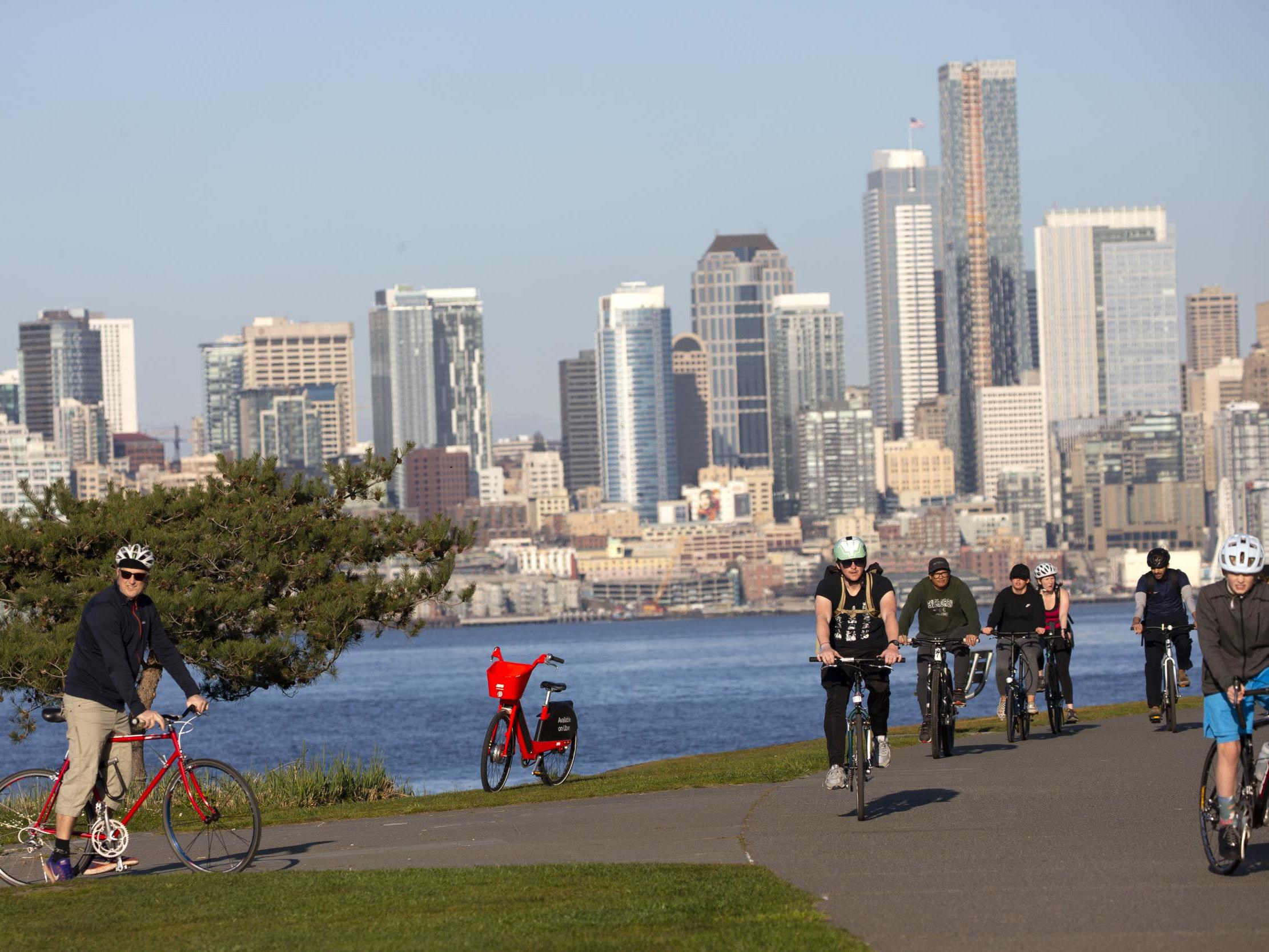 Seattle permanently closing 20 miles of streets to cars, freeing them up for residents