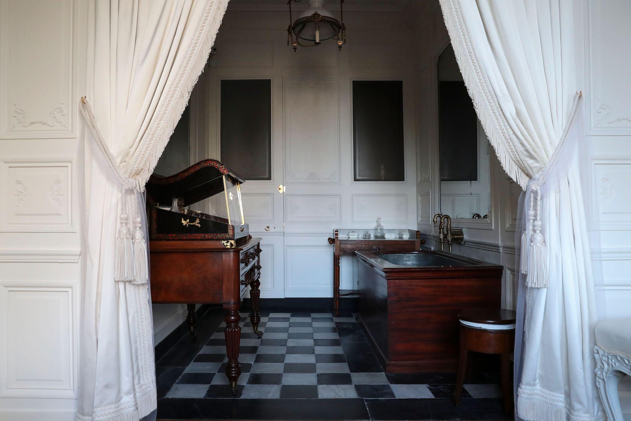 A picture taken on March 11, 2019 shows the Duchess' bathroom in the private suites of the Chateau de Chantilly after renovation, in Chantilly, near Paris
