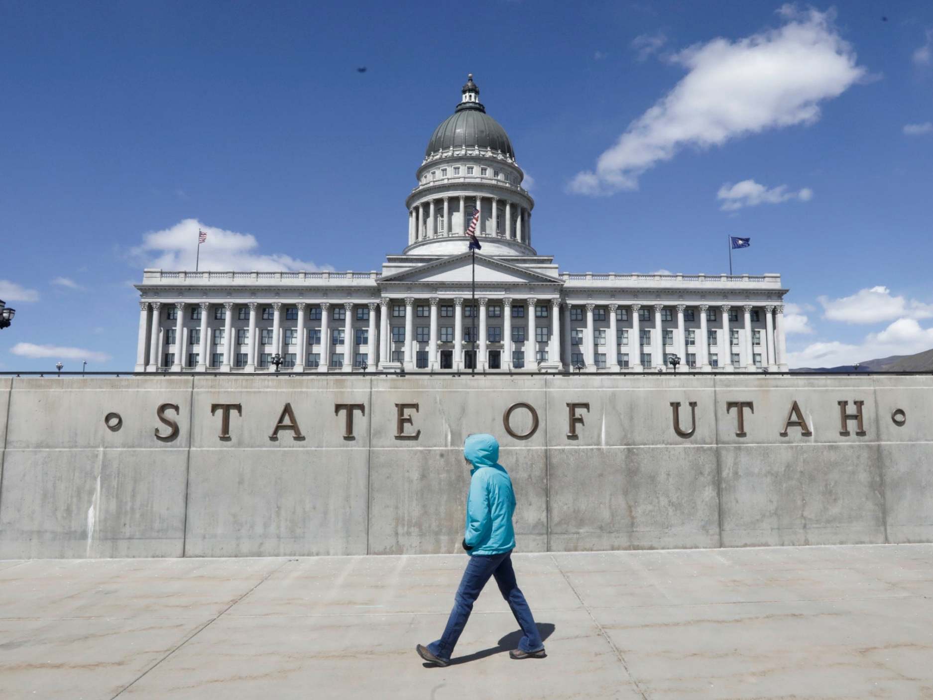 The Utah legislature hopes to bring polygamists in from the cold