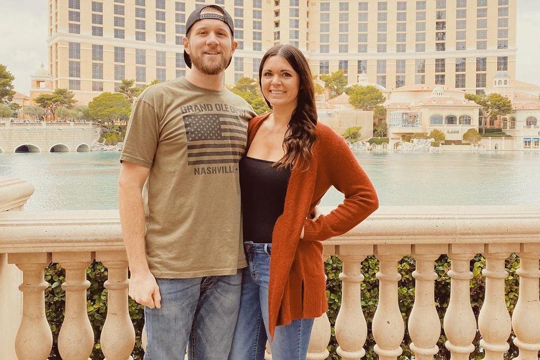 Woman marries man who saved her life during Las Vegas shooting (Chantal Melanson)