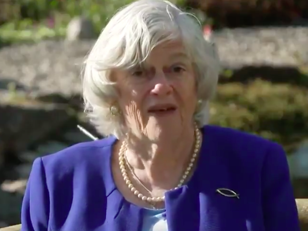 Ann Widdecombe rows with Piers Morgan as she tells people to use public transport even though 'you can't keep 2m apart'