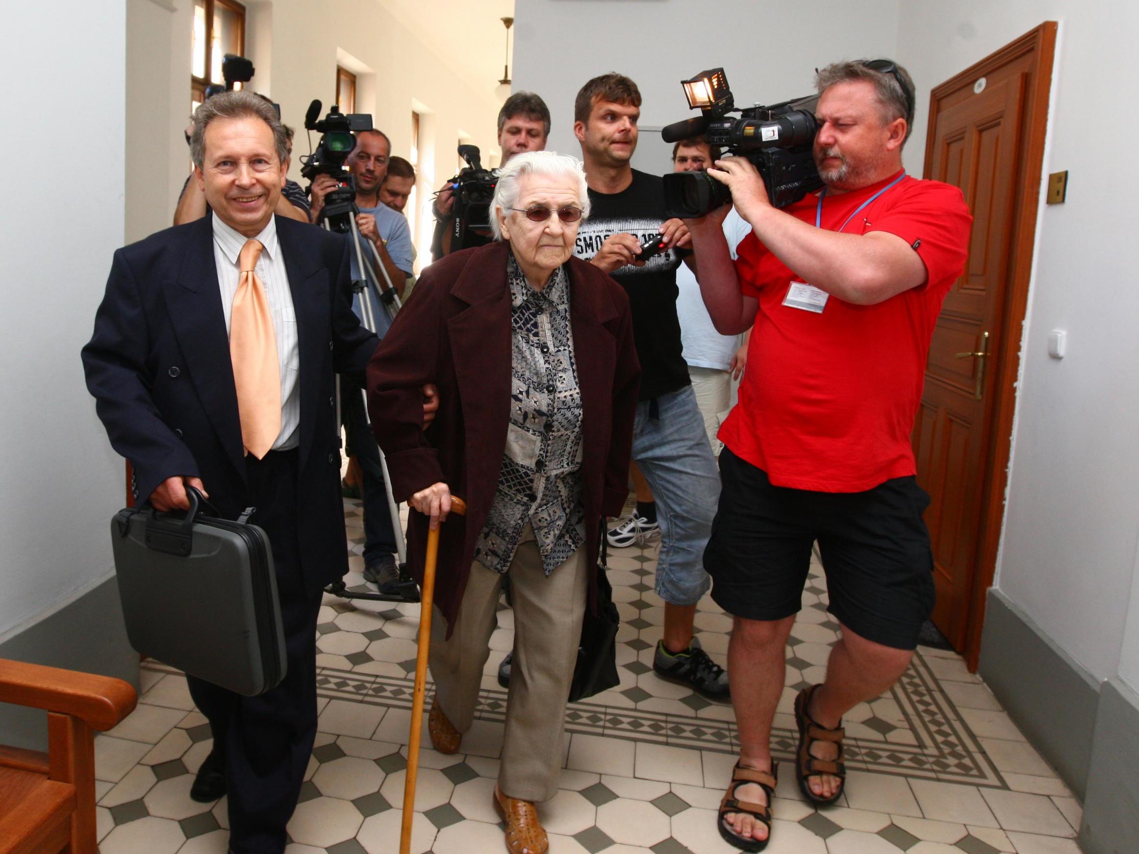 In 2007, former Communist prosecutor Ludmila Brožová-Polednová was convicted of Horáková’s judicial murder and served 18 months of a six-year sentence