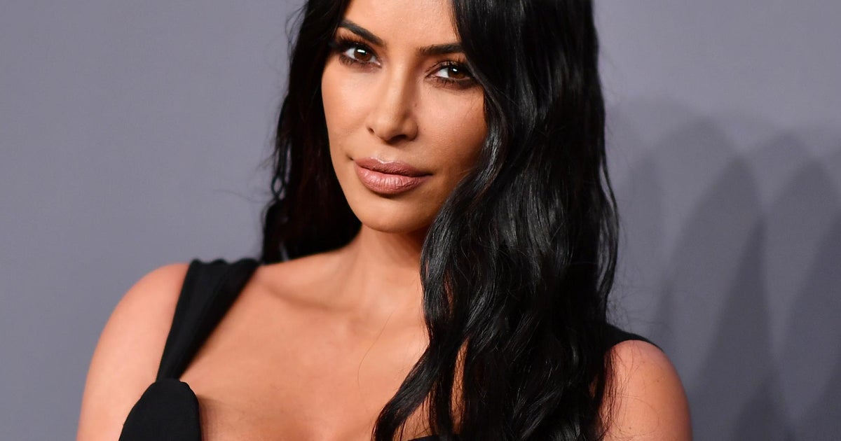  Kim Kardashian podría convertirse en milmillonaria tras venta de su marca de belleza
