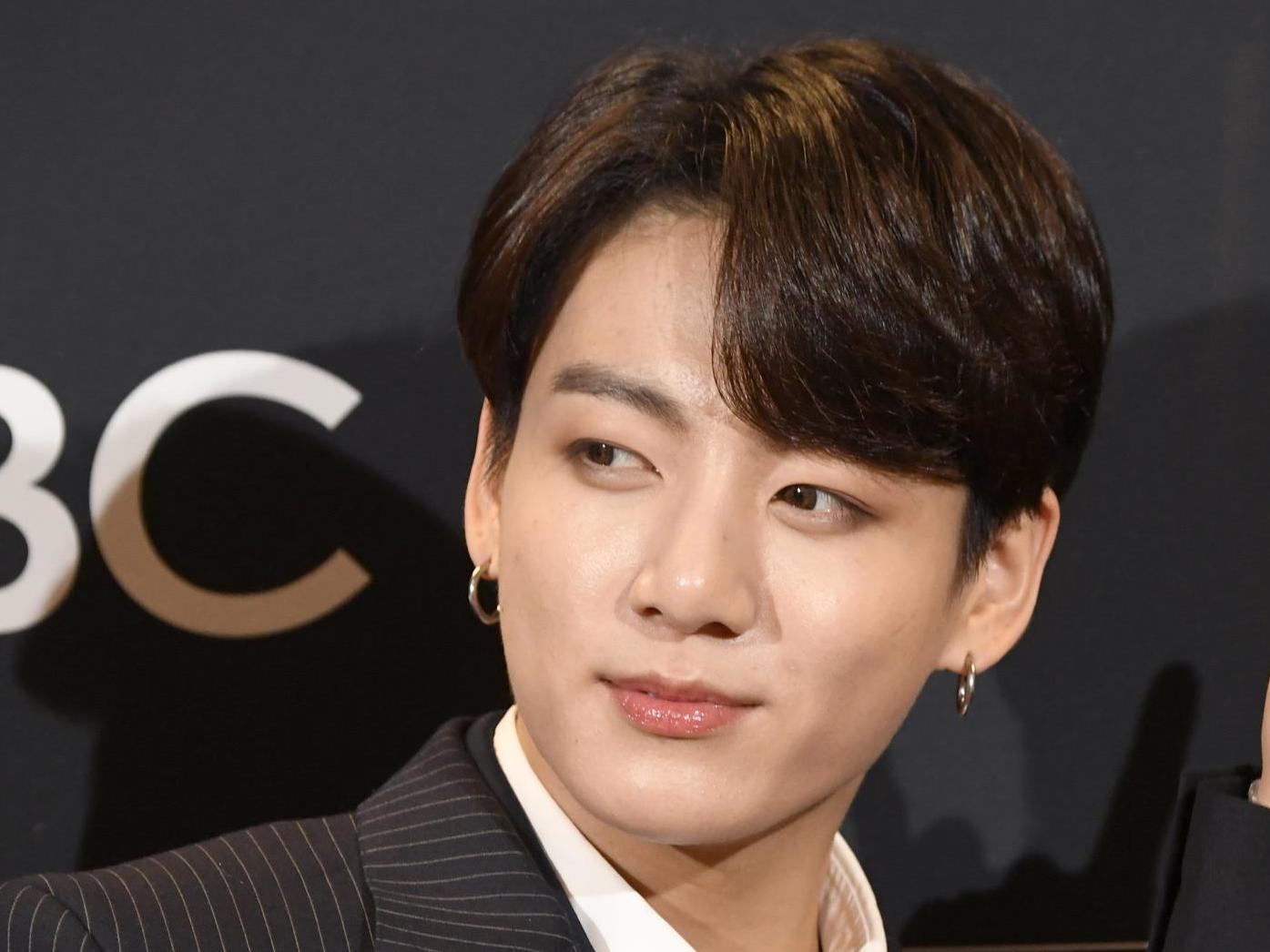 BTS singer Jungkook 'deeply regretful' for breaking social
