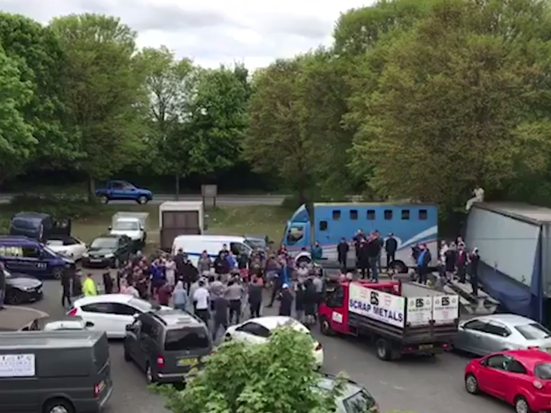 Coronavirus: Dozens ignore lockdown rules to watch &apos;organised&apos; street fight outside pub
