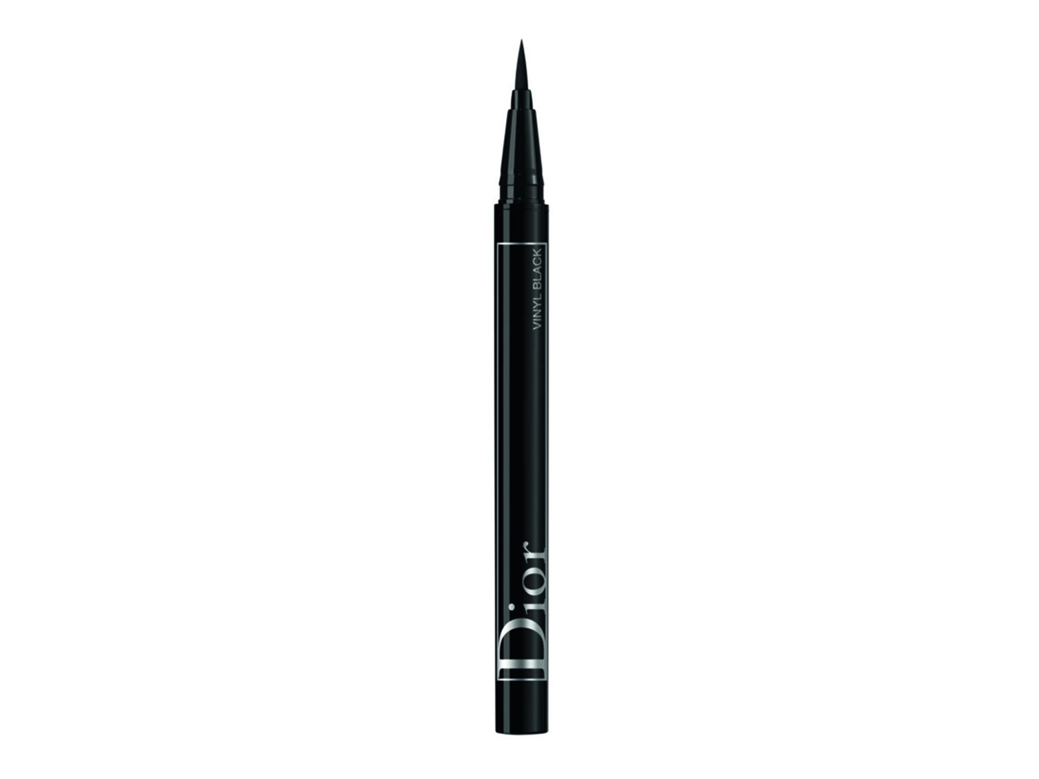 Best Eyeliner 2020 Smudge Proof Formulas That Are Easy To Apply