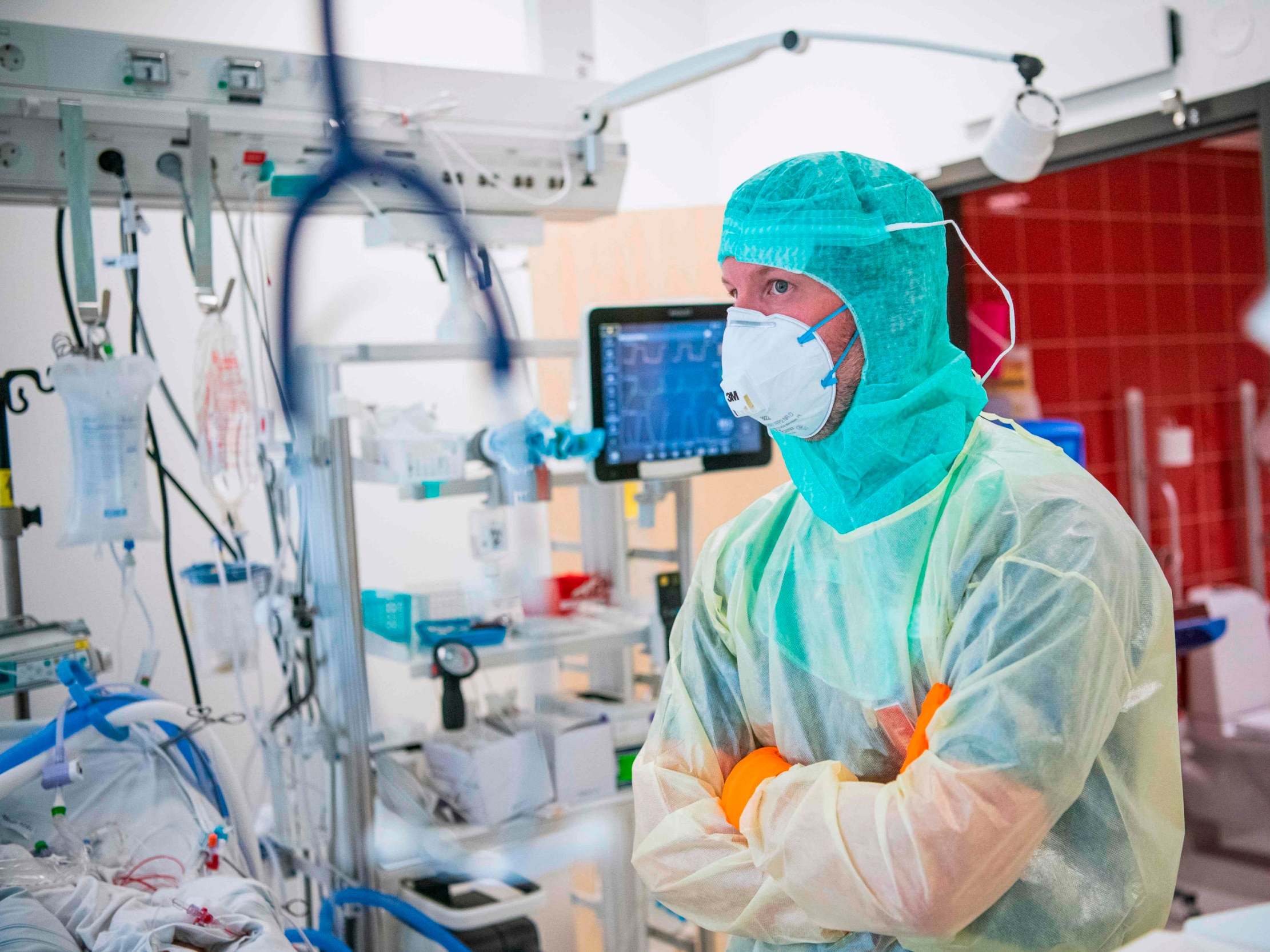 Coronavirus: Sweden keeps restaurants and bars open despite soaring death toll