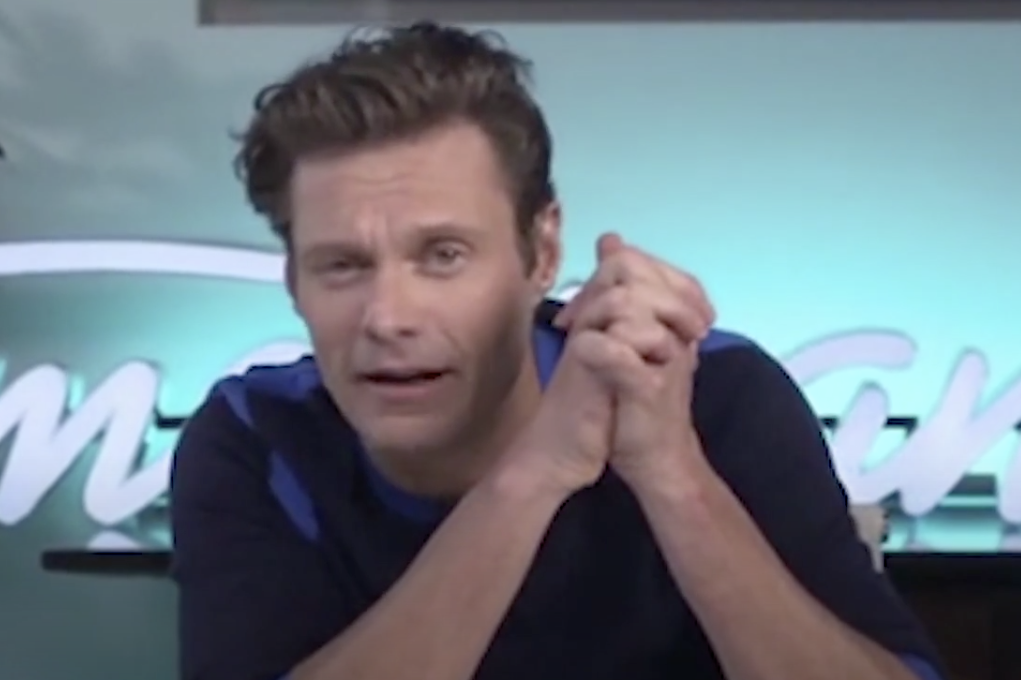 Ryan Seacrest seemed to struggle towards the end of the 'American Idol' finale on Sunday.