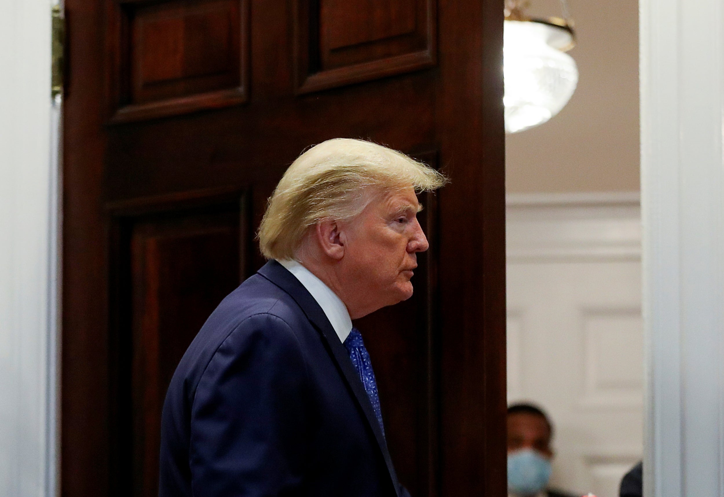 Trump says VA study on hydroxychloriquine conducted with people who were &apos;almost dead&apos;