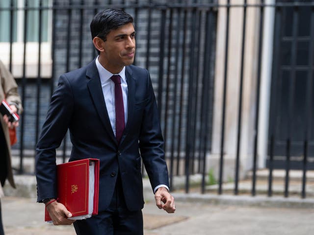 Related video: Chancellor Rishi Sunak says it is 'no surprise' the UK economy shrank