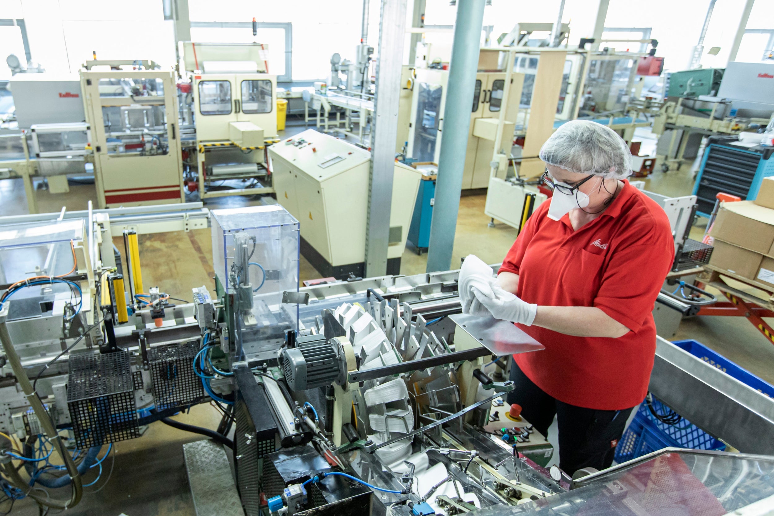 A worker in Melitta’s factory