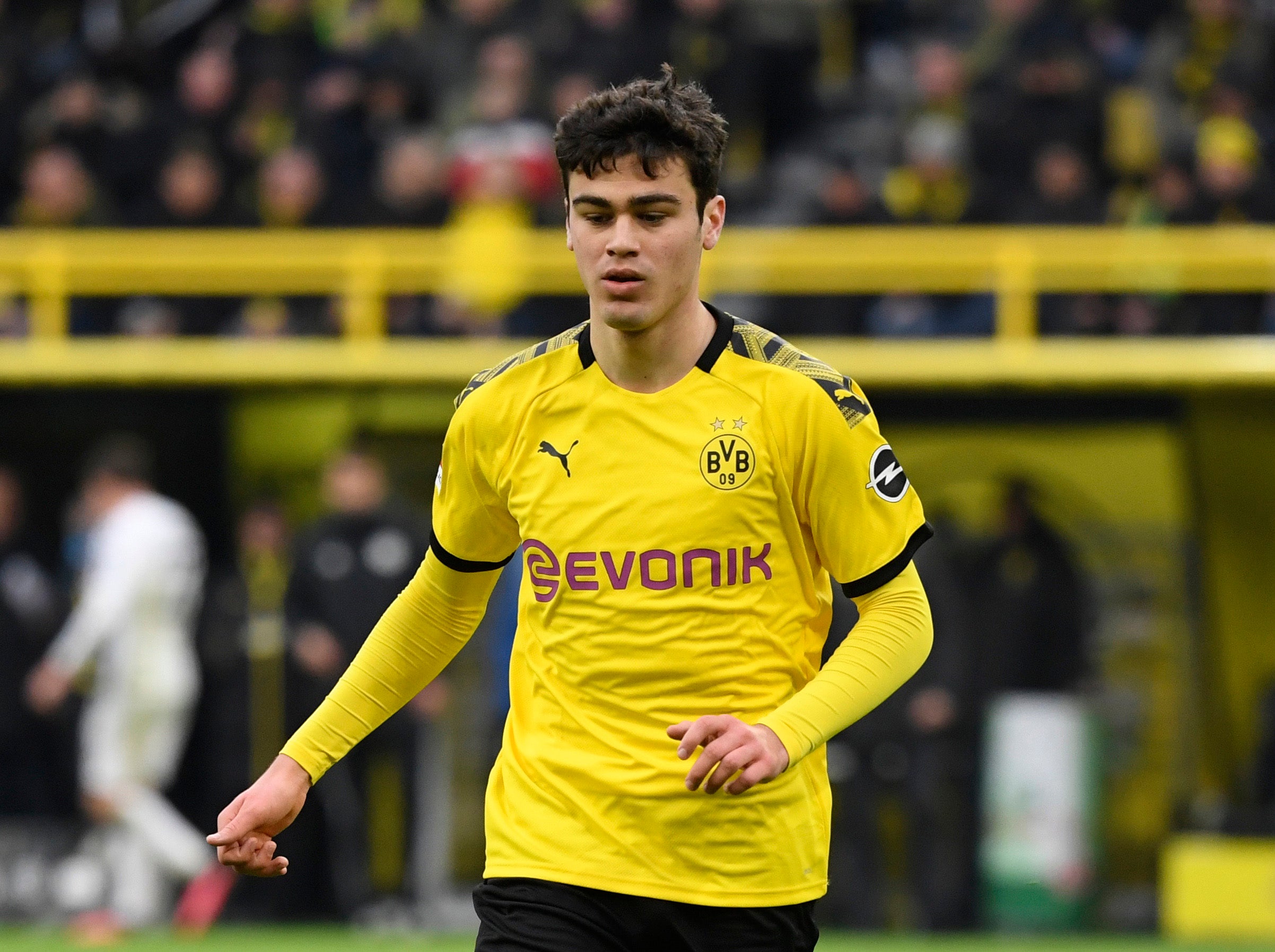 Borussia Dortmund team news: Giovanni Reyna and Emre Can ...