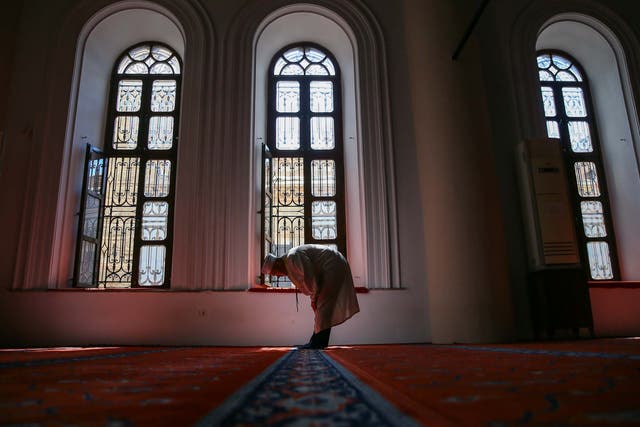 Mosques in Izmir will  reopen their doors to worshippers for Friday prayer on May 29