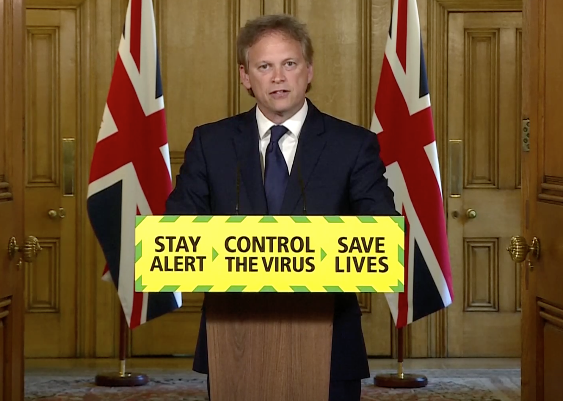 Coronavirus news: Dominic Cummings &apos;took two more trips during lockdown&apos; in new blow to Boris Johnson, and Trump heads to golf course thumbnail