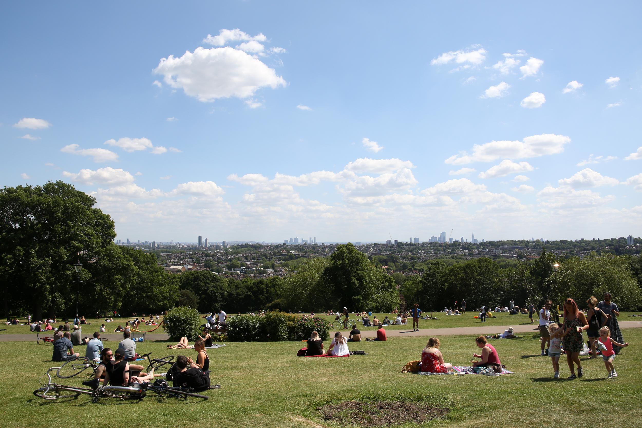 Britons set for five days of sunshine as lockdown restrictions come under increasing pressure