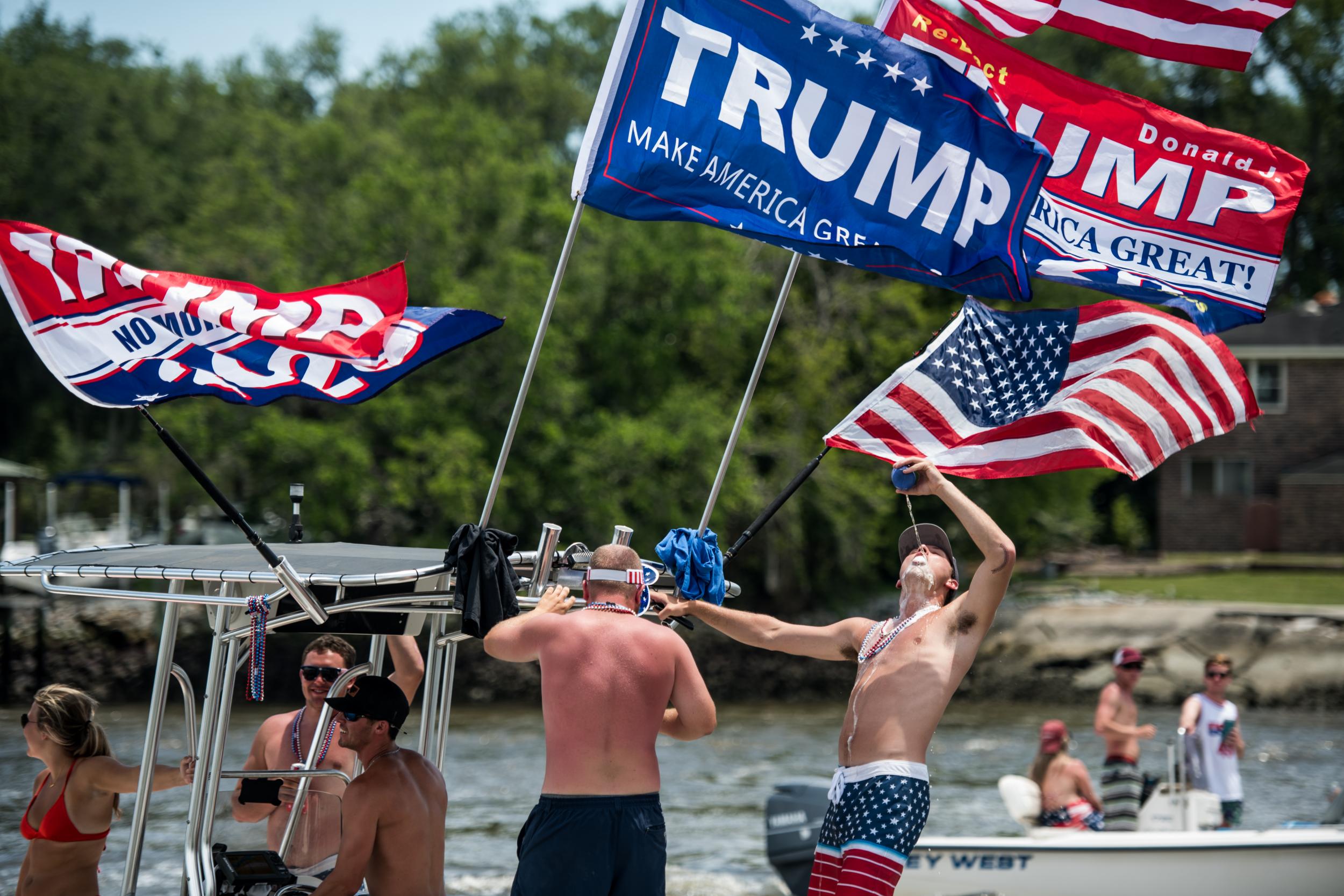 Beaches and parks packed on Memorial Day as Trump demands reopening despite coronavirus cases soaring in 18 states