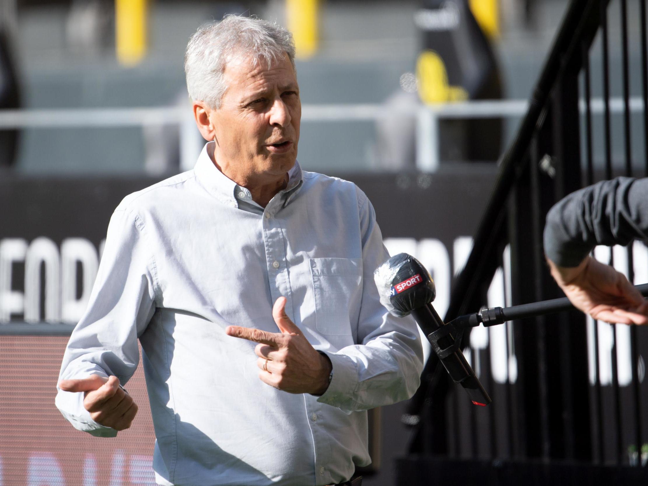 Dortmund's head coach Lucien Favre