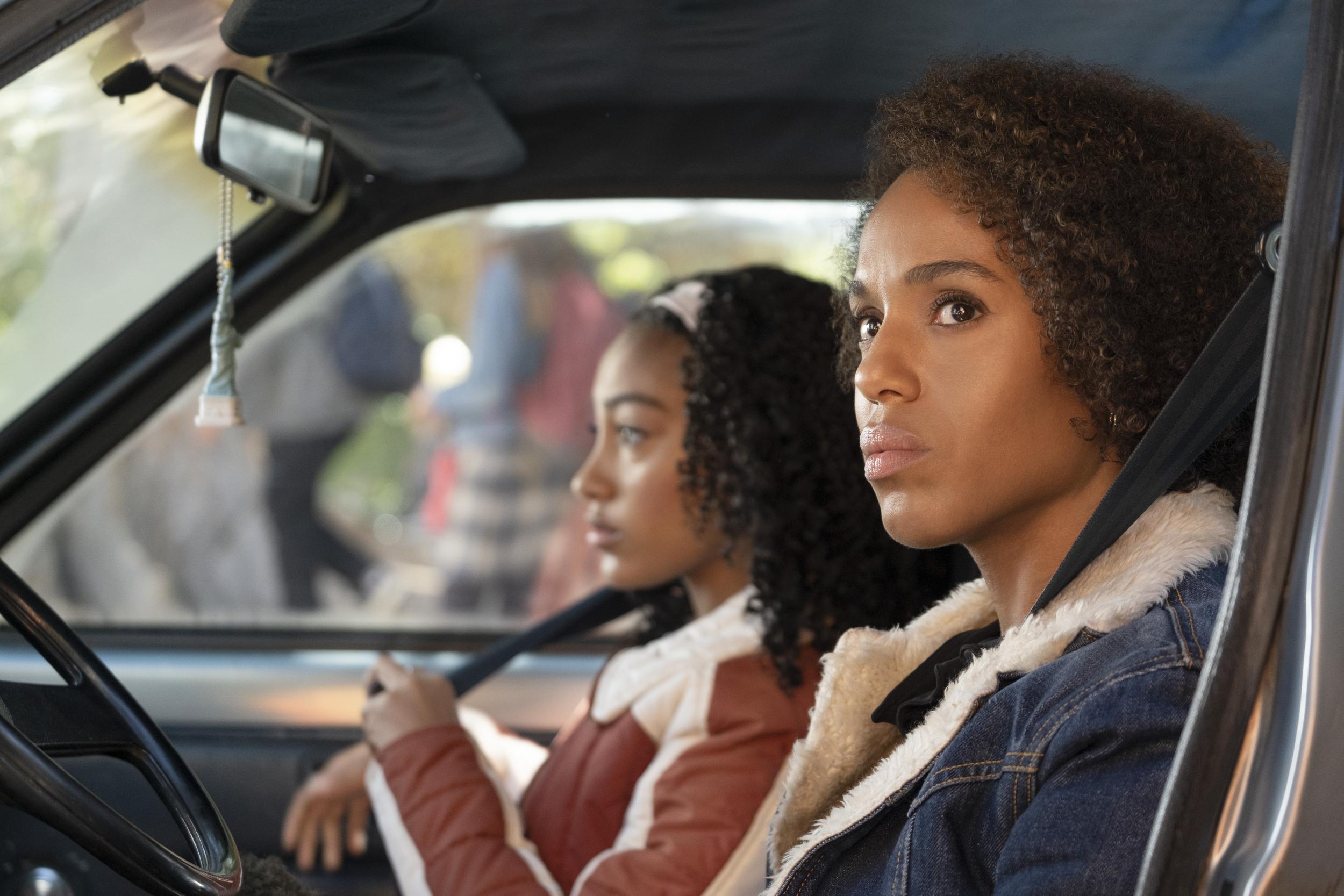 Mia (Washington) and her daughter Pearl (Lexi Underwood) lead a nomadic existence travelling from place to place in a clapped-out blue car