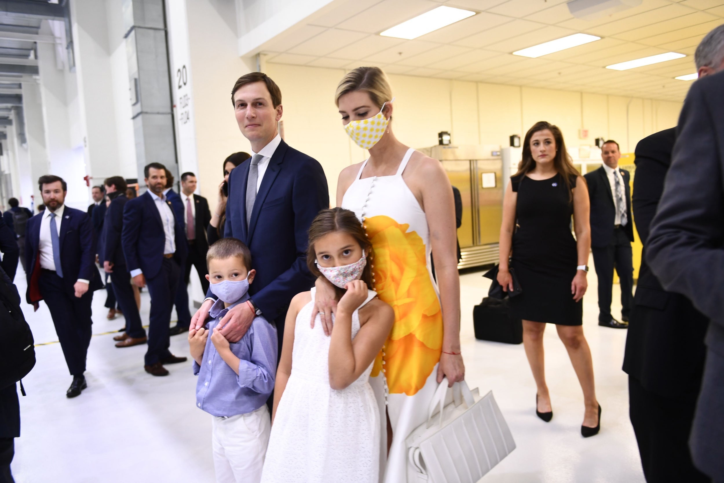 https://static.independent.co.uk/s3fs-public/thumbnails/image/2020/05/27/20/ivanka-trump-jared-kushner-nasa-launch-florida.jpg