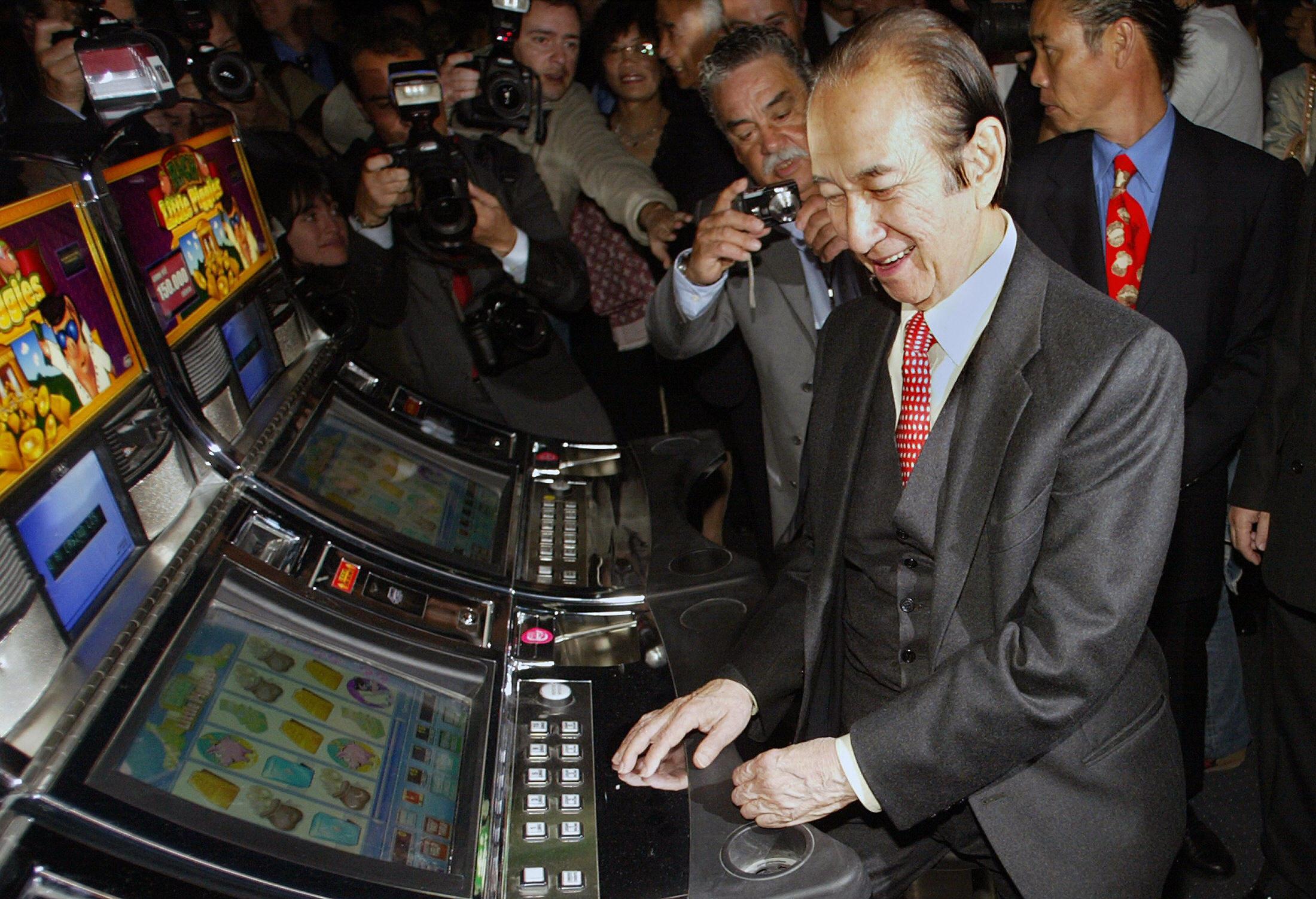 Ho at the opening of Casino Lisboa, Lisbon, in 2006