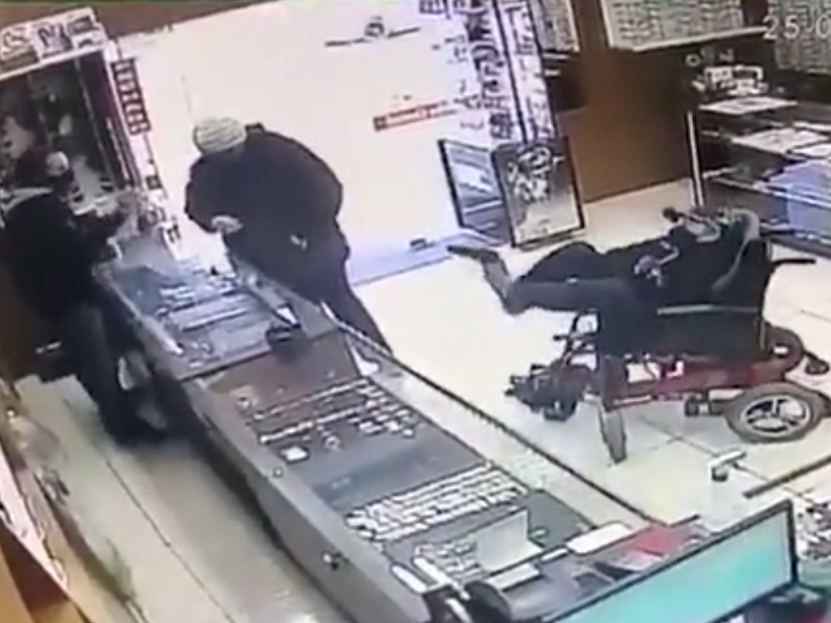 Paralysed deaf-mute teenager attempts to rob Brazil jewellery shop ...