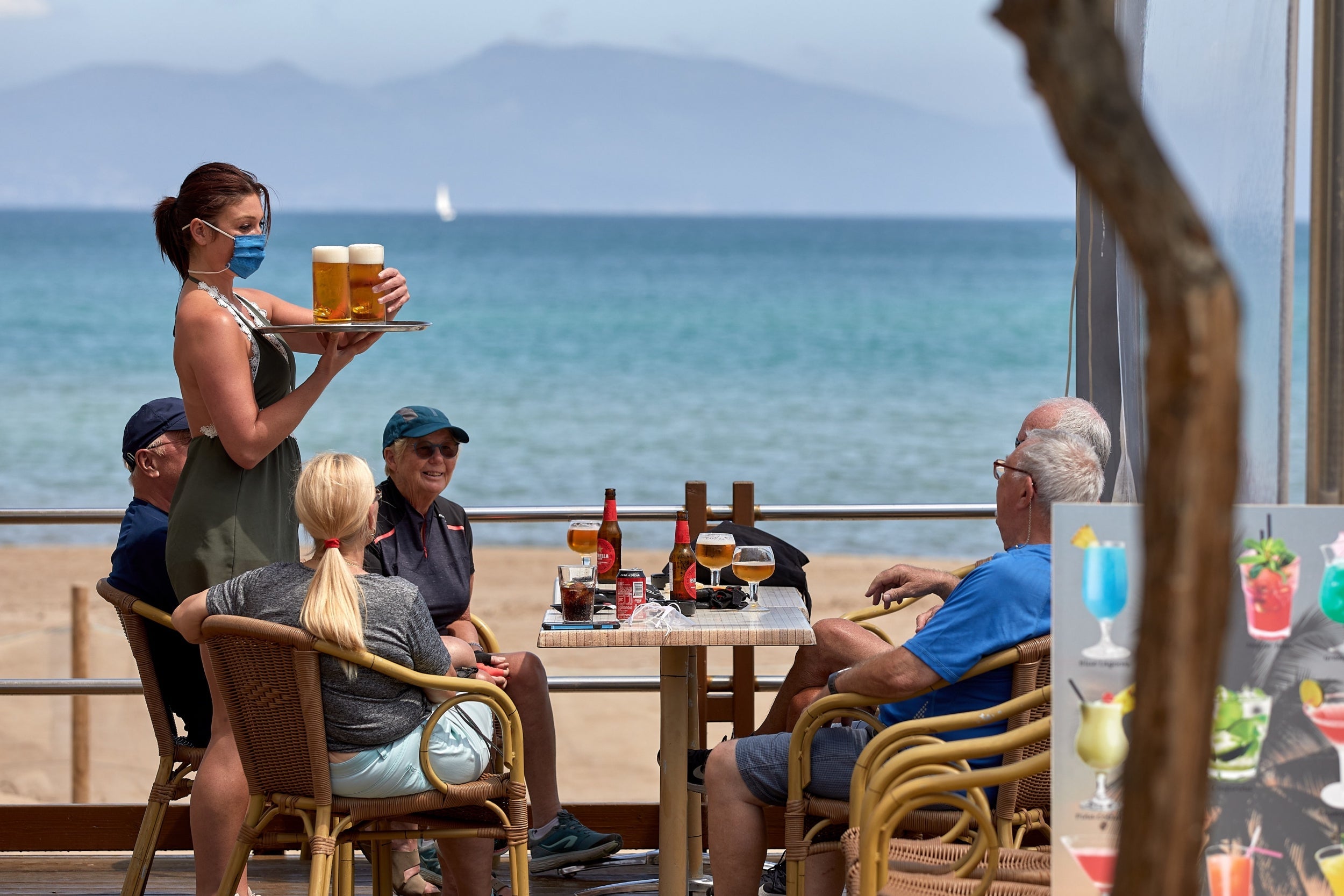 Spain approves national minimum income scheme