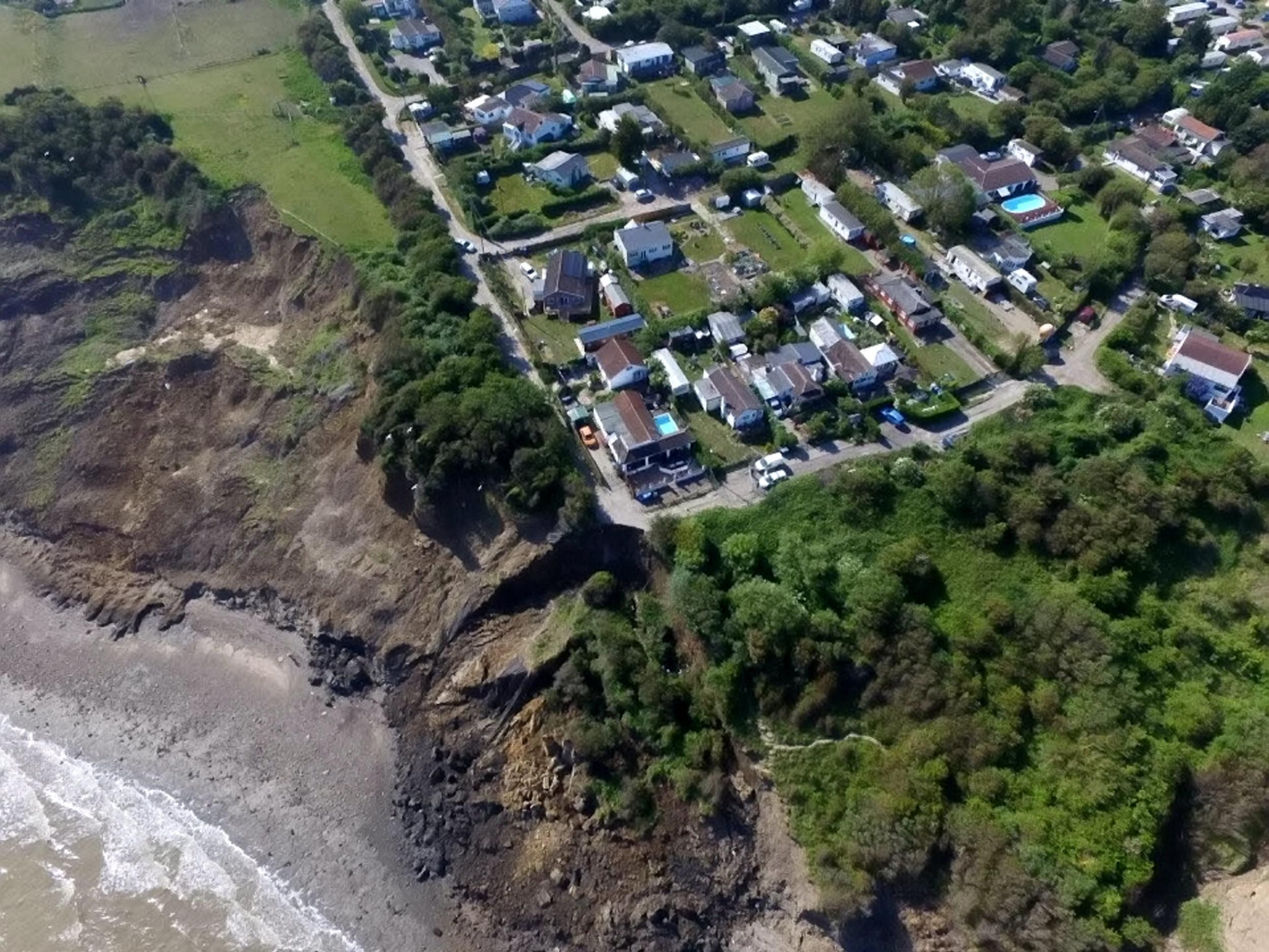 Kent cliff collapse forces families from homes in Eastchurch
