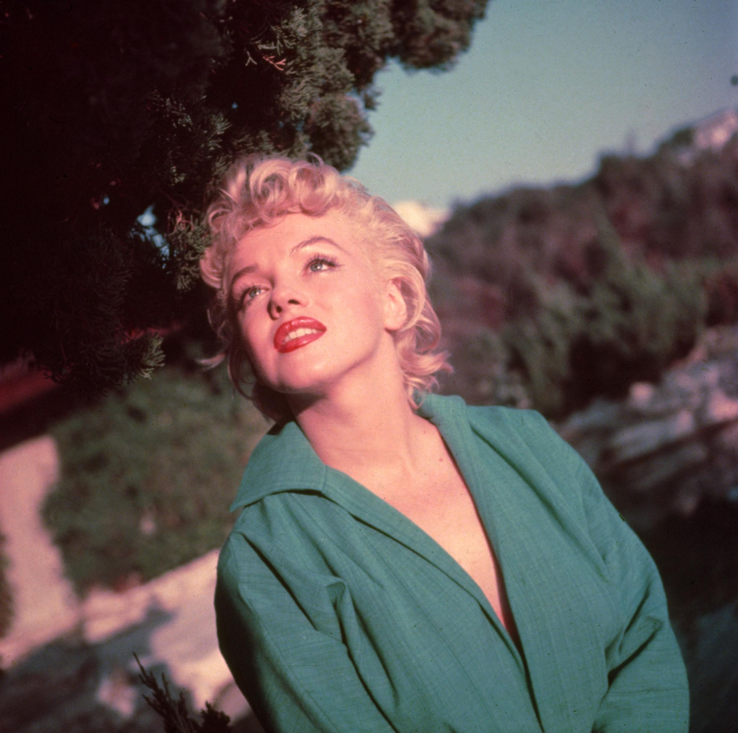 A Few Of Her Favorite Things: Marilyn Monroe — She Wore Stars