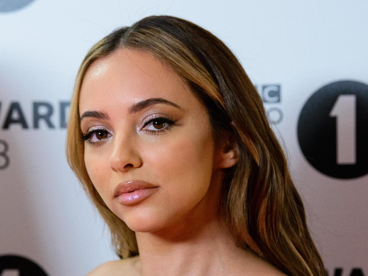 Proportional Pas på Mor Little Mix star Jade Thirlwall says she faced 'horrific' racism at school |  The Independent | The Independent