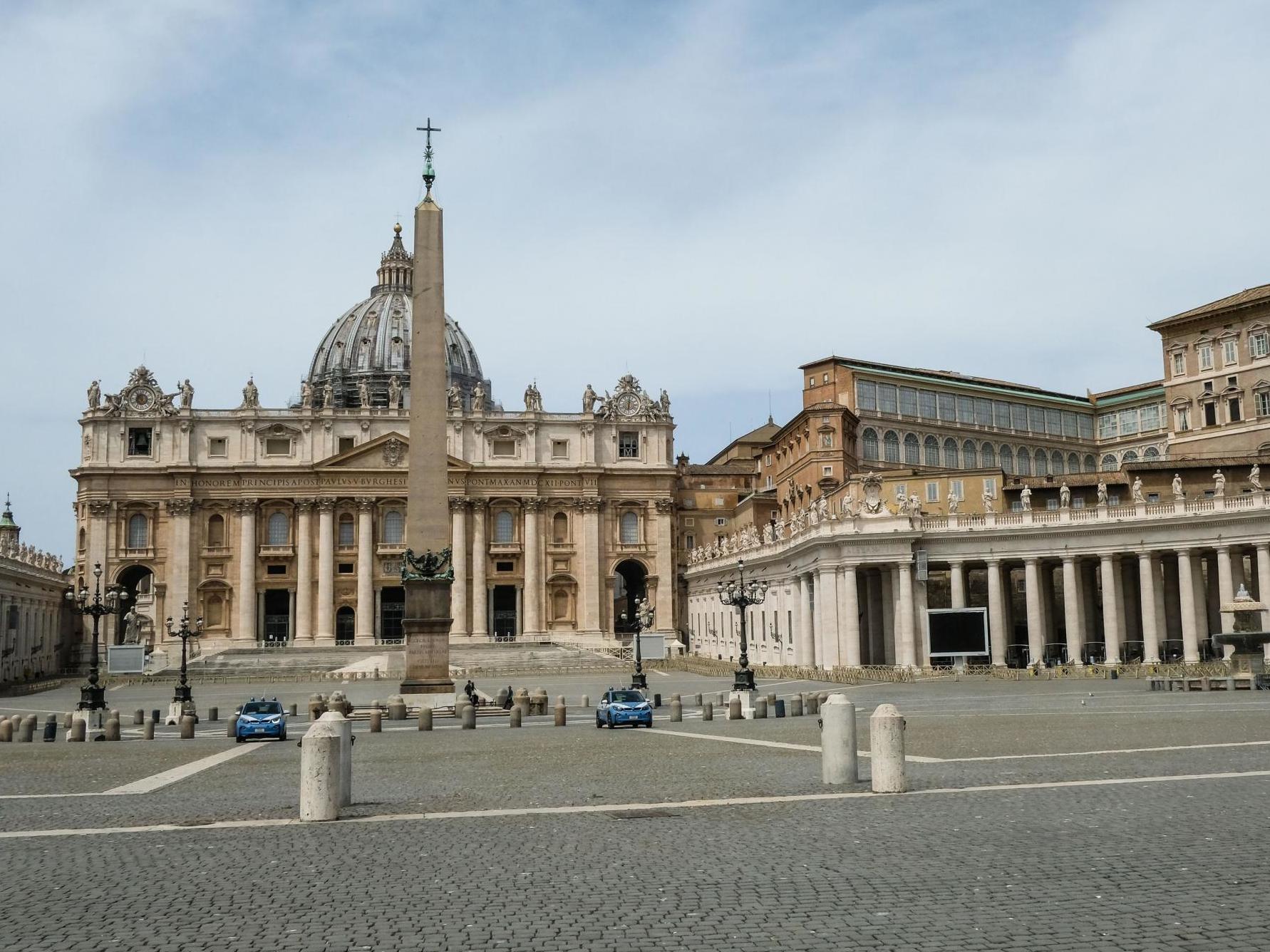 Vatican police have arrested a man in relation with a property deal in London's Chelsea district